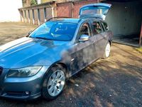 Gebraucht BMW 320 177 PS (130 kW) 2009 Grau Kombi