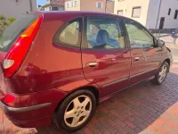 Gebraucht Nissan Almera Tino 114 PS (83 kW) 2002 Rot Van / Kleinbus