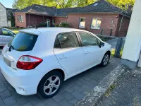 Gebraucht Toyota Auris 97 PS (71 kW) 2012 Weiß Limousine