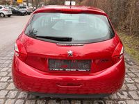 Gebraucht Peugeot 208 Active 82 PS (60 kW) 2015 Rot Kleinwagen