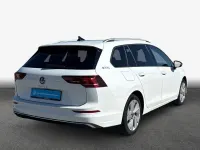 Gebraucht VW Golf VIII Life 150 PS (110 kW) 2025 Weiß Kombi