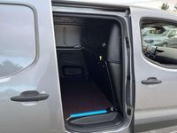 Neu Opel Combo 110 PS (80 kW) 2025 Kontrast grau metallic Van / Kleinbus