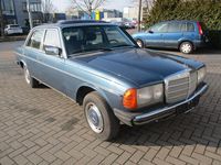 Gebraucht Mercedes E230 136 PS (100 kW) 1983 Blau Limousine
