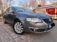 Second-hand VW Passat 140 CP (102 kW) 2005 Gri Berlinǎ