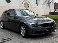 Gebraucht BMW 318 Comfort Edition 150 PS (110 kW) 2019 Grau Kombi