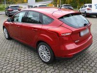 Usata Ford Focus 101 CV (74 kW) 2015 Rosso Utilitaria