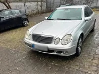 Gebraucht Mercedes E220 Classic 150 PS (110 kW) 2005 Grau Limousine