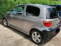 Gebraucht Toyota Yaris 106 PS (77 kW) 2002 Grau Kleinwagen