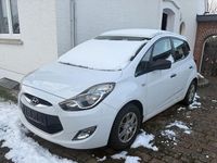 Gebraucht Hyundai ix20 90 PS (66 kW) 2012 Weiß Kleinwagen