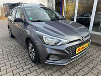 Gebraucht Hyundai i20 YES! 84 PS (61 kW) 2019 Silber Limousine