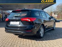 Gebraucht Ford Focus Cool & Connect 120 PS (88 kW) 2020 Schwarz Kombi