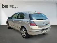 Gebraucht Opel Astra 116 PS (85 kW) 2008 Pannacotta Limousine