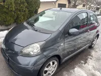Gebraucht Toyota Aygo 55 PS (40 kW) 2006 Grau Kleinwagen