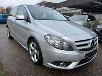Gebraucht Mercedes B180 109 PS (80 kW) 2012 Silber Van / Kleinbus