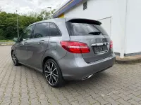 Gebraucht Mercedes B180 109 PS (80 kW) 2016 Grau Kleinwagen