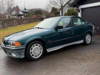 Gebraucht BMW 316 105 PS (77 kW) 1995 Grün Limousine