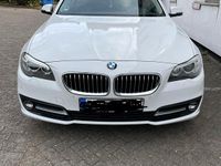 Gebraucht BMW 520 190 PS (139 kW) 2016 Weiß Limousine