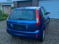 Gebraucht Ford Fiesta 101 PS (74 kW) 2007 Blau Kleinwagen