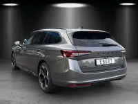 Neu Skoda Superb SportLine 204 PS (150 kW) 2025 Grau Kombi