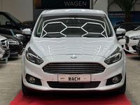 Gebraucht Ford S-MAX Titanium 179 PS (131 kW) 2018 Weiß Van / Kleinbus