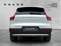 Gebraucht Volvo XC40 Core 211 PS (155 kW) 2022 Crystal white / metallic SUV