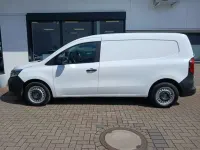 Usata Renault Kangoo 89 kW (122 CV) 2024 Bianco Monovolume