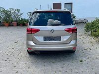 Gebraucht VW Touran Highline 190 PS (139 kW) 2017 Beige Van / Kleinbus