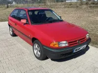 Gebraucht Opel Astra 75 PS (55 kW) 1993 Rot Limousine