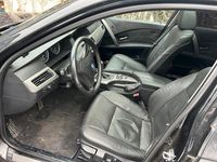 Gebraucht BMW 523 177 PS (130 kW) 2007 Schwarz Kombi