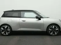 Gebraucht Mini Cooper Favoured 135 kW (184 PS) 2024 Grau Kleinwagen