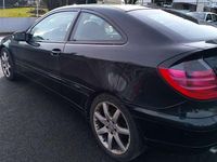 Gebraucht Mercedes C200 163 PS (119 kW) 2002 Schwarz Coupé