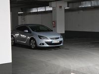 Gebraucht Opel Astra GTC Active 165 PS (121 kW) 2013 Grau Limousine