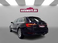 Gebraucht Skoda Superb Style 200 PS (147 kW) 2023 Plum blau metallic Kombi