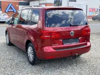 Gebraucht VW Touran Life 105 PS (77 kW) 2013 Rot Van / Kleinbus