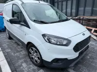 Gebraucht Ford Courier Trend 101 PS (74 kW) 2022 Frostweiß Van / Kleinbus