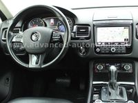 Gebraucht VW Touareg Terrain Tech 262 PS (192 kW) 2017 Grau SUV