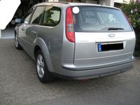 Gebraucht Ford Focus Titanium 136 PS (100 kW) 2005 Silber metallic Kombi