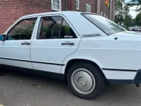 Gebraucht Mercedes 190 102 PS (75 kW) 1988 Limousine