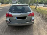 Gebraucht Opel Astra 131 PS (96 kW) 2012 Grau Kombi