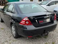 Gebraucht Ford Mondeo Ambiente 145 PS (106 kW) 2005 Schwarz Limousine