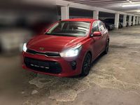 Gebraucht Kia Rio 84 PS (61 kW) 2018 Rot Limousine