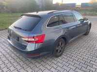 Gebraucht Skoda Superb Ambition 150 PS (110 kW) 2017 Grau Kombi