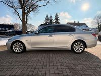 Gebraucht BMW 530 235 PS (172 kW) 2008 Silber Limousine