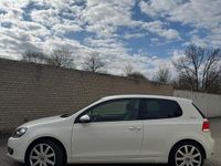 Gebraucht VW Golf VI Team 86 PS (63 kW) 2011 Weiß Kleinwagen