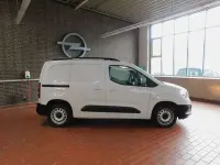 Używany Opel Combo Edition 131 KM (96 kW) 2022 Andere Minivan