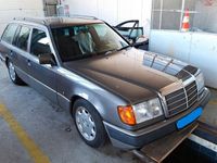 Brugt Mercedes E230 132 HK (97 kW) 1990 Grå Sedan