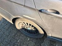 Gebraucht BMW 320 170 PS (125 kW) 2010 Grau Limousine