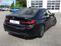 gebraucht BMW 318 i M Sport Limo PA LED DA HiFi DAB LiveCProf