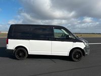 Second-hand VW Transporter 105 CP (77 kW) 2015 Negru Van
