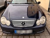 Gebraucht Mercedes C180 143 PS (105 kW) 2005 Blau Coupé